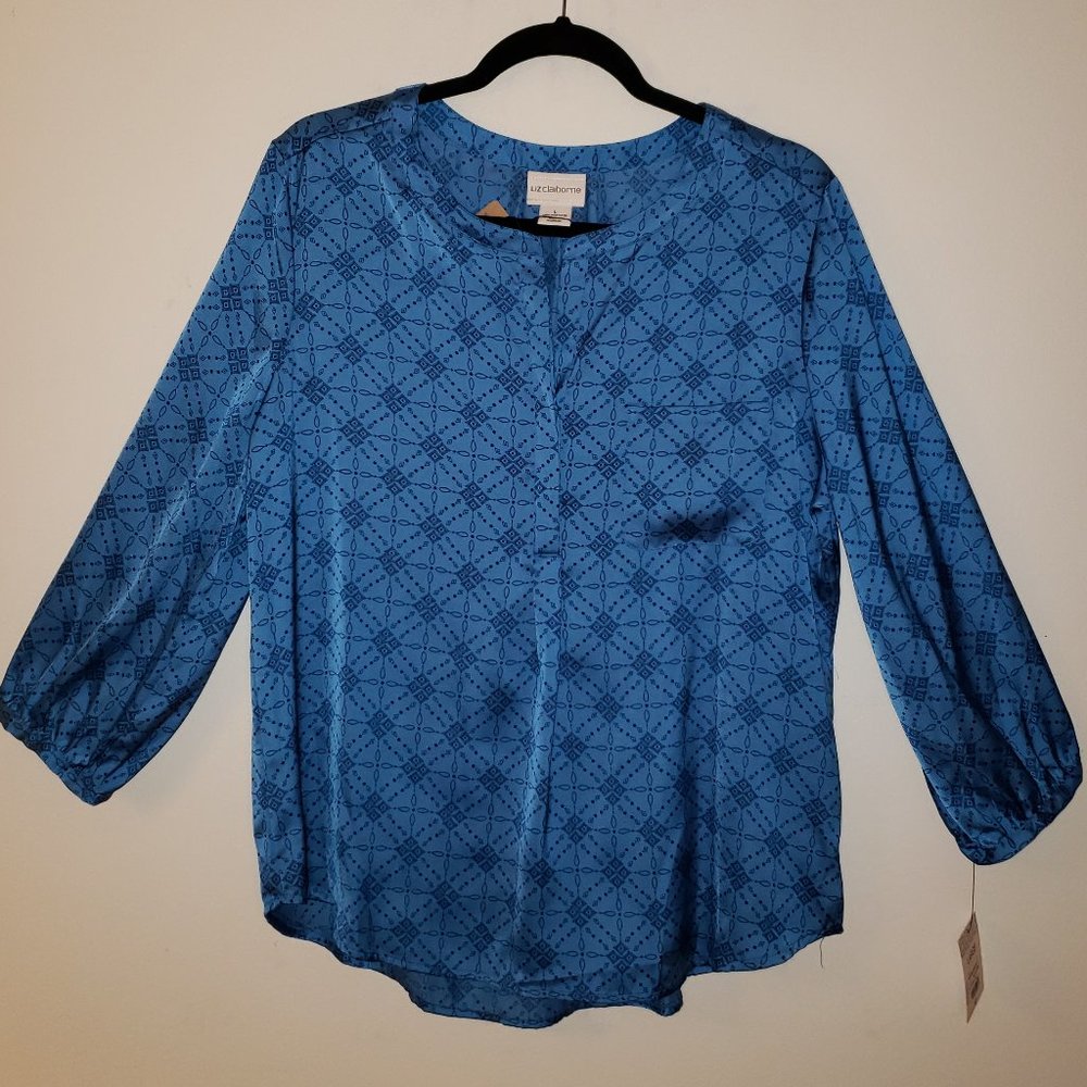 (NWT) Liz Claiborne Blue Campanula Geo Blouse.  Size L.